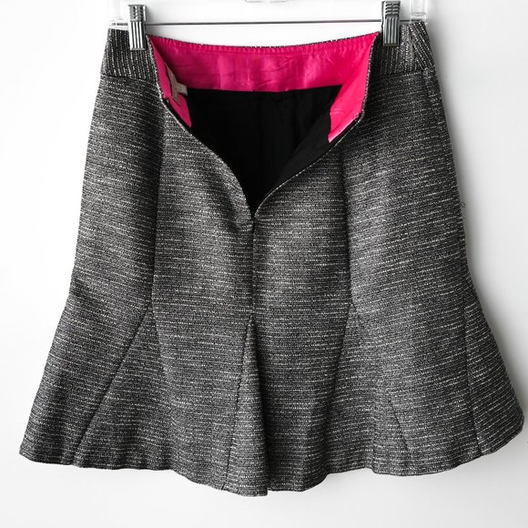 BANANA REPUBLIC Gray Metallic Skirt - Size 0 - Picture 3 of 7